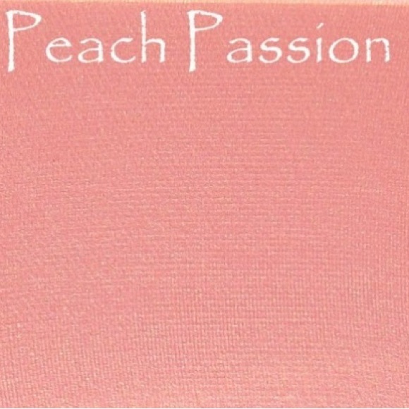 New Estée Lauder Peach Passion Blush New Tester - Picture 2 of 2